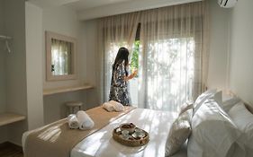 Aesthisis Sensational Accommodation